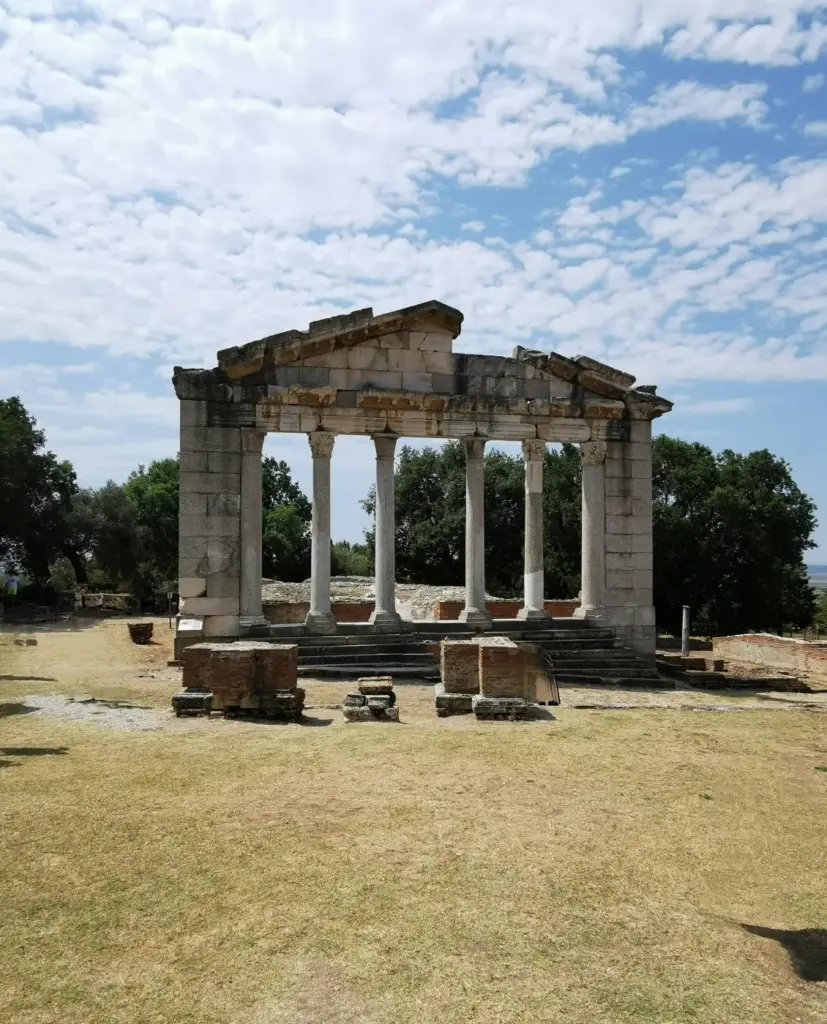 Attractions 7 apollonia albania